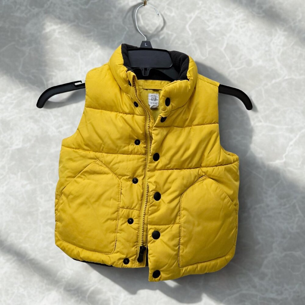💛 Baby Gap Yellow Puffer Vest – Warm Quilted Outerwear for Toddlers